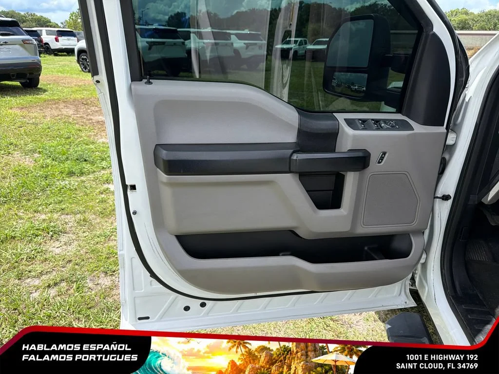 Used 2018 White Ford XL image 12