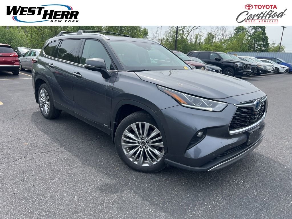 2024 Toyota Highlander Hybrid Platinum AWD's photo