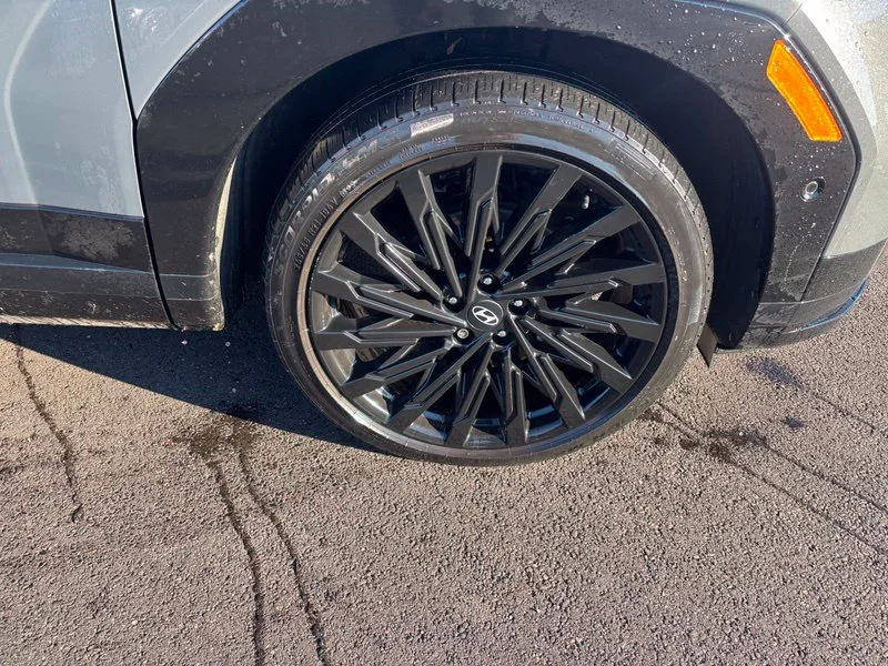 Used 2024 Gray Hyundai Calligraphy image 17