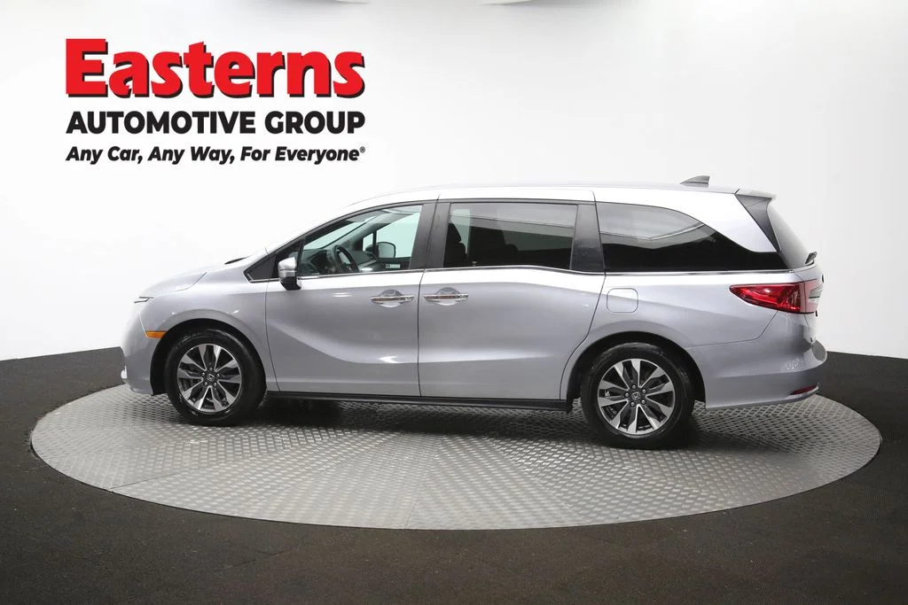 Used 2023 Silver Honda EX-L image 59