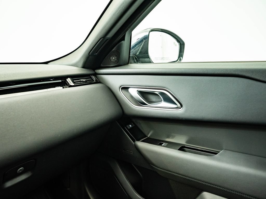 New 2026 Arroios Grey Land Rover S image 39