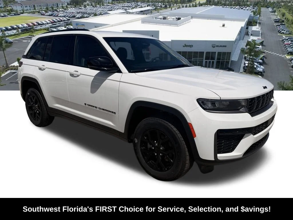 New 2026 Bright White Clear-Coat Exterior Paint Jeep Laredo Altitude image 2