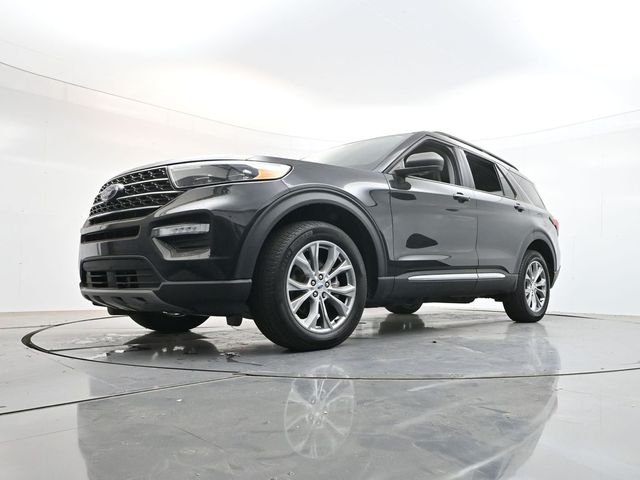 Used 2023 Black Metallic Ford XLT image 18