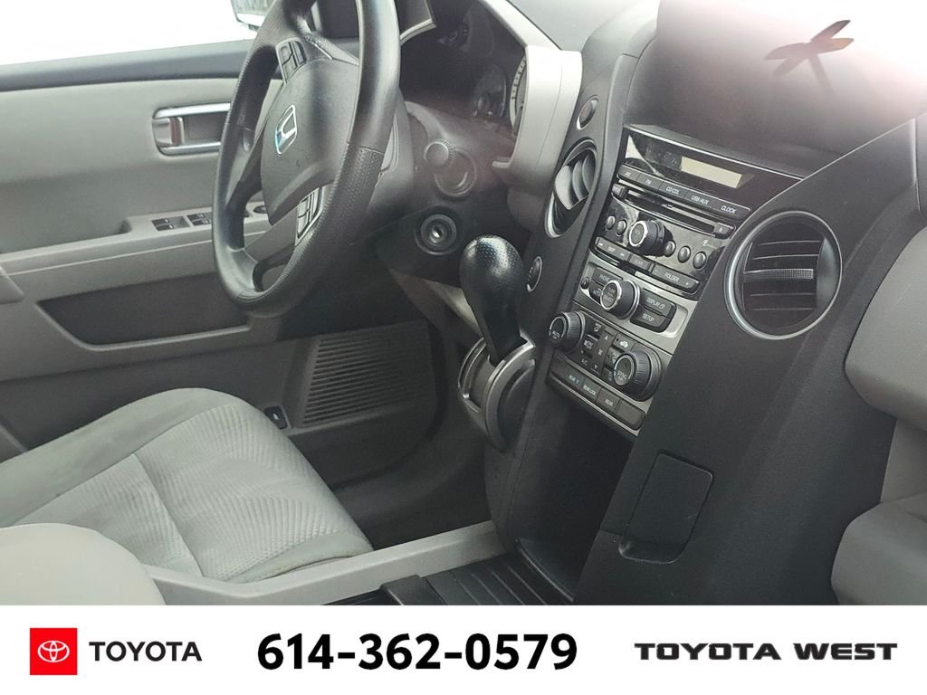 Used 2014 Gray Honda LX image 11