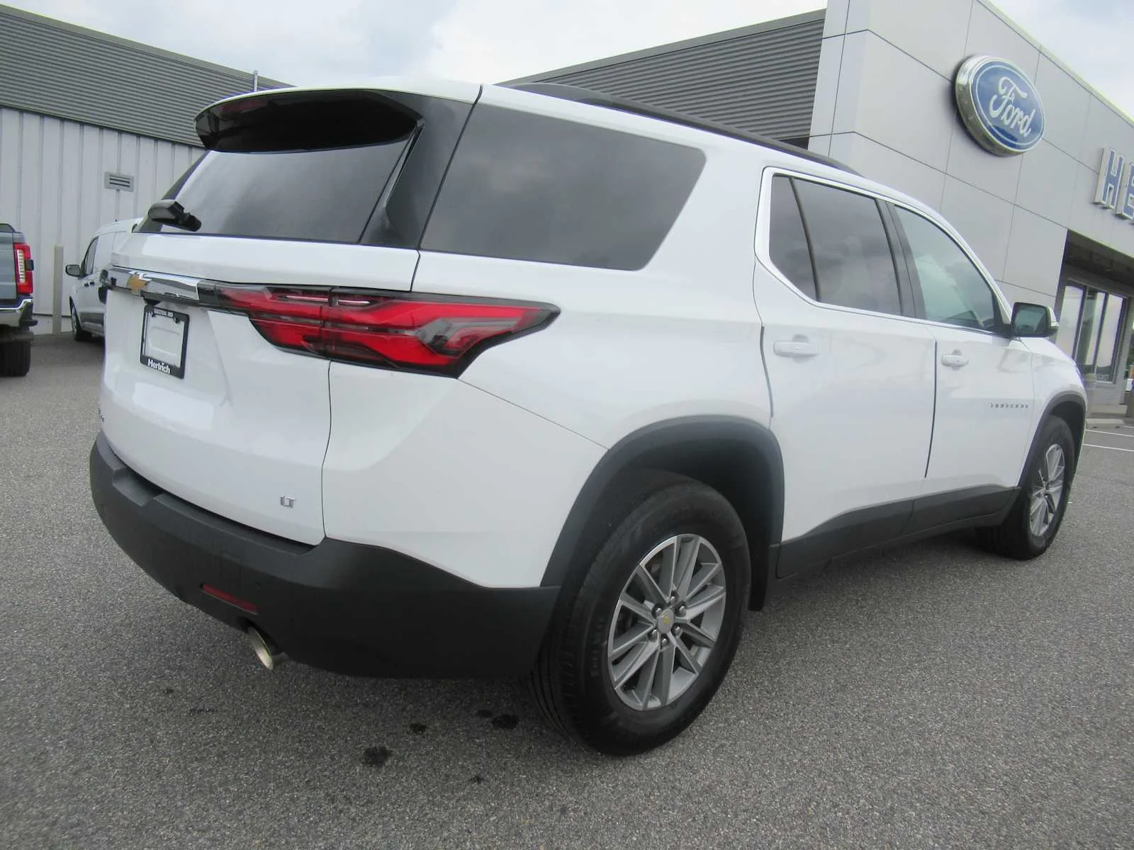 Certified Used 2022 Summit White Chevrolet LT Cloth image 5