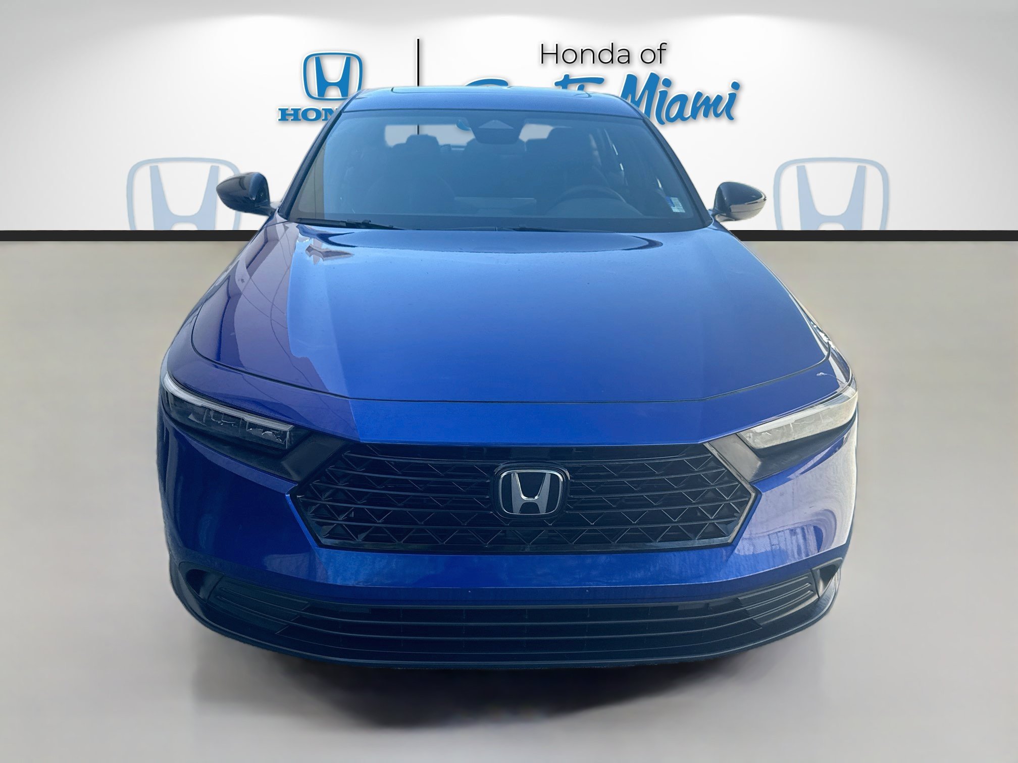 Used 2023  Honda Sport image 2
