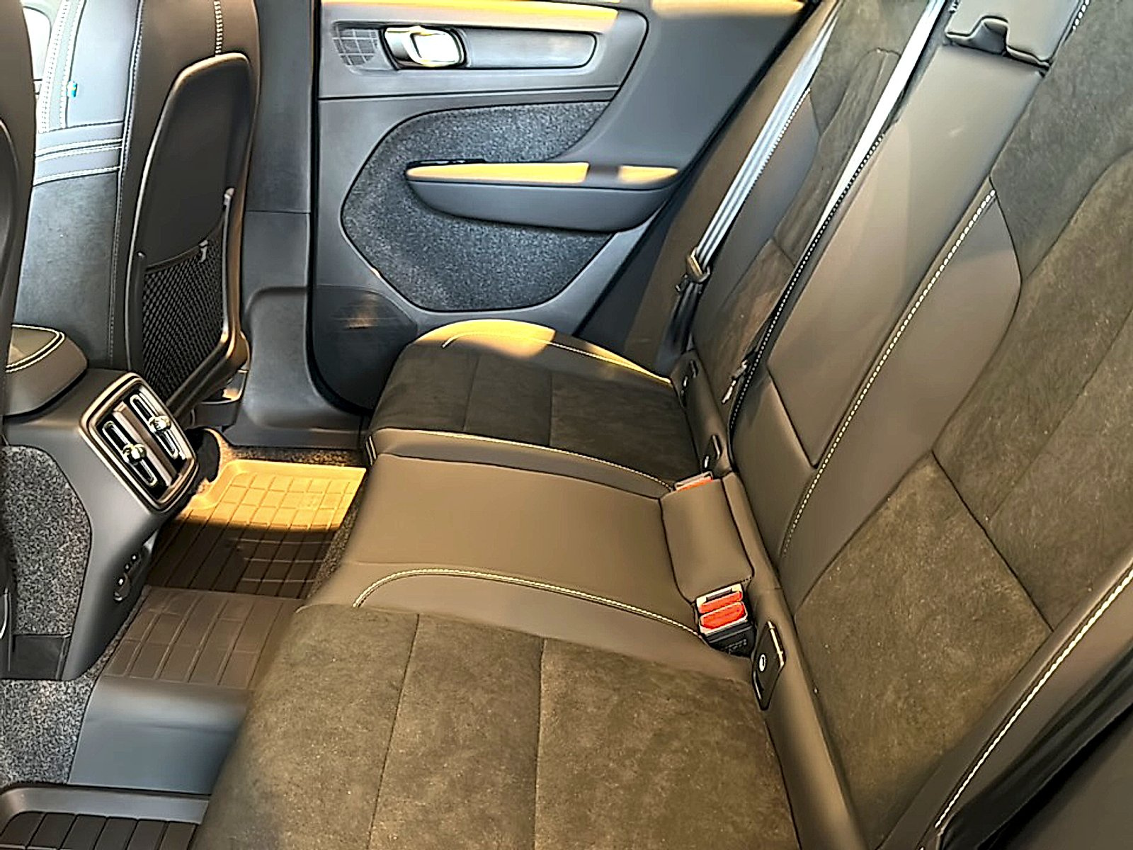 New 2026 Denim Blue Volvo Ultra image 15