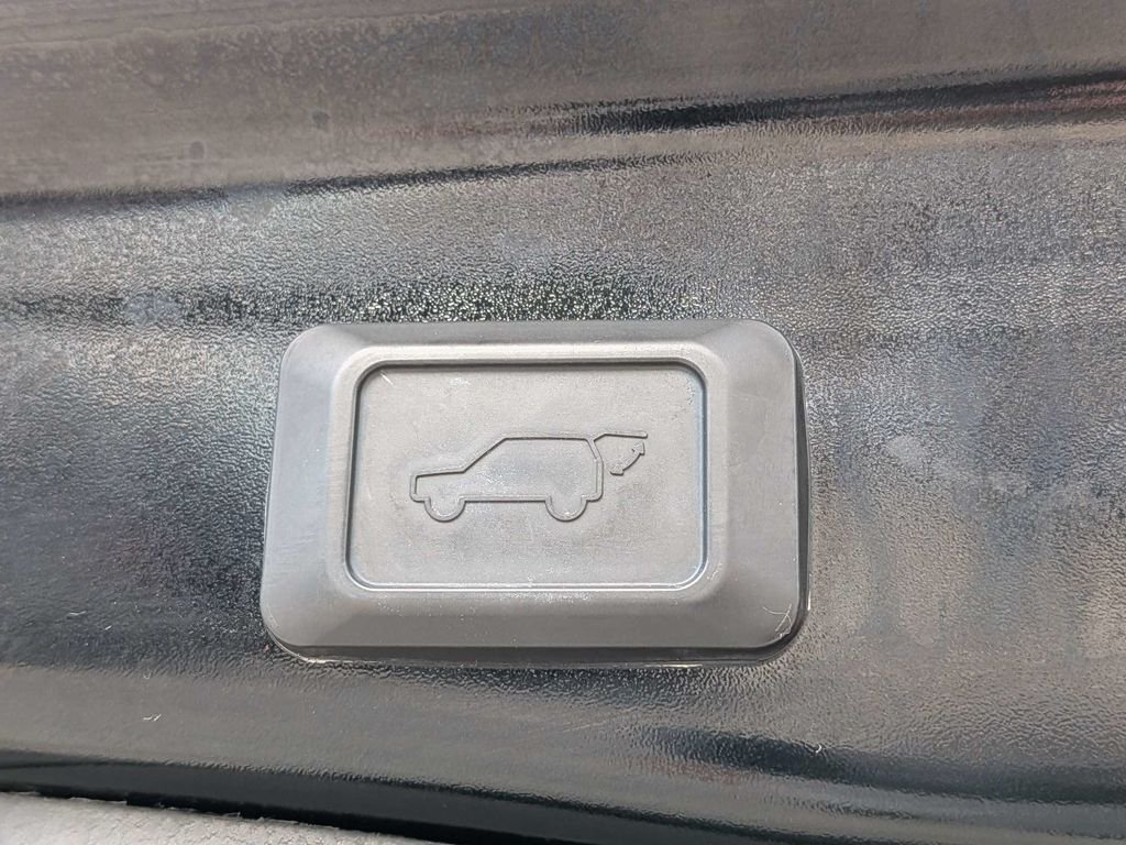 Used 2022 Black Toyota XLE image 20
