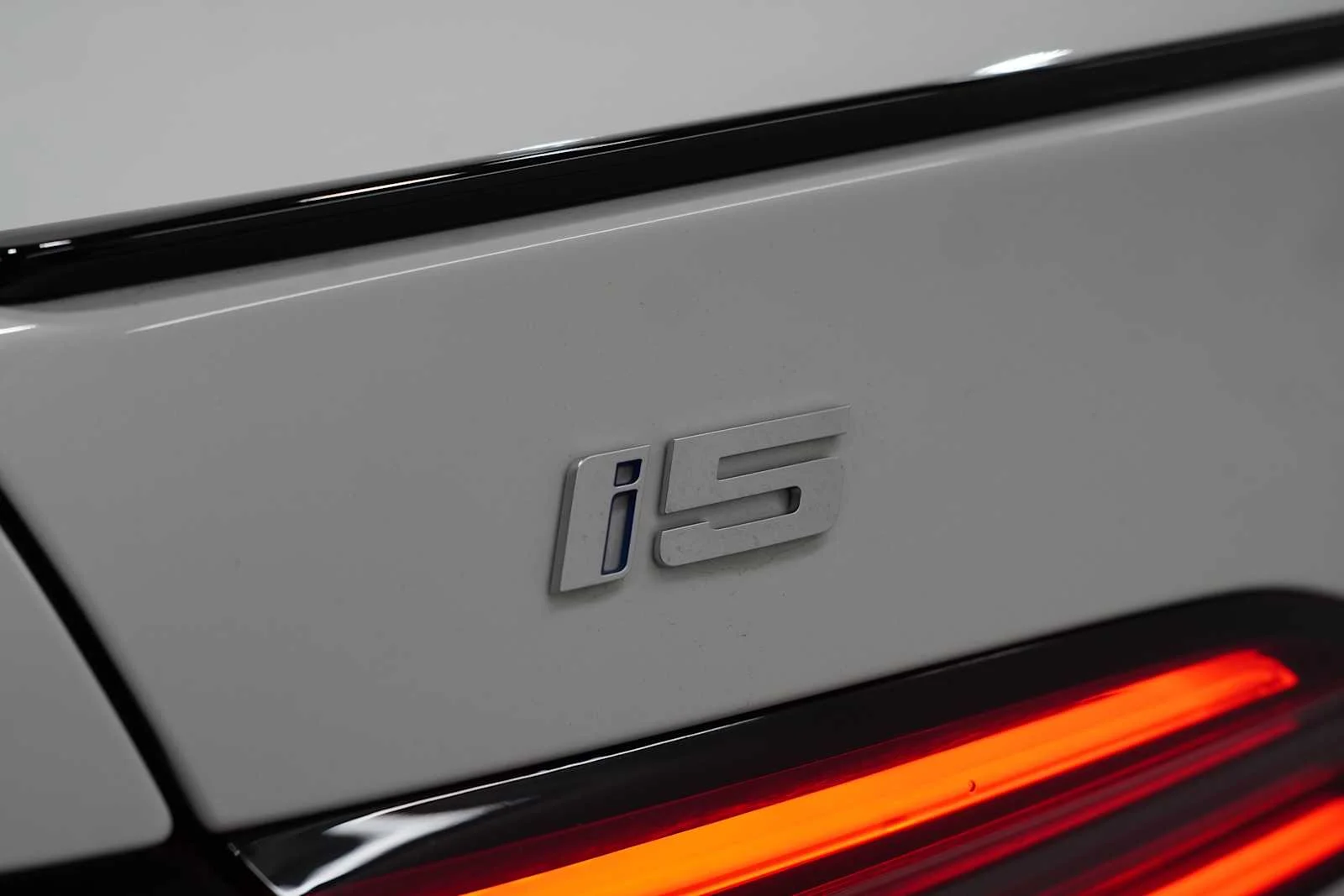 Certified Used 2024 Alpine White BMW M60 image 9