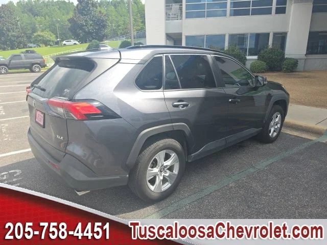 Used 2019 Magnetic Gray Met Toyota XLE image 6