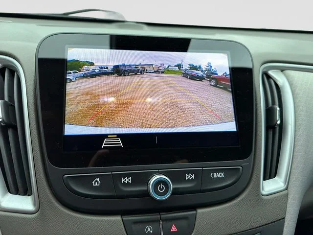 Used 2020 White Chevrolet LS image 20