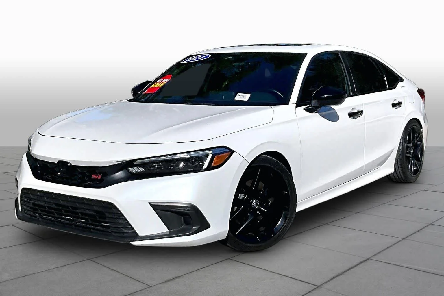 Used 2024 Platinum White Pearl Honda  image 1