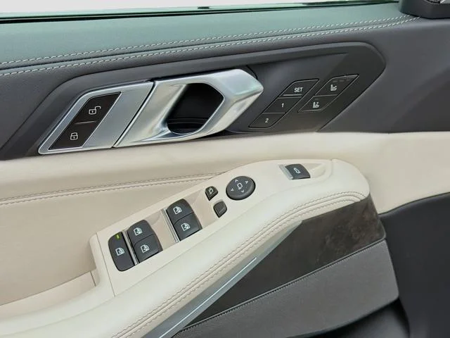 New 2026 Skyscraper Grey Metallic BMW xDrive50e image 23