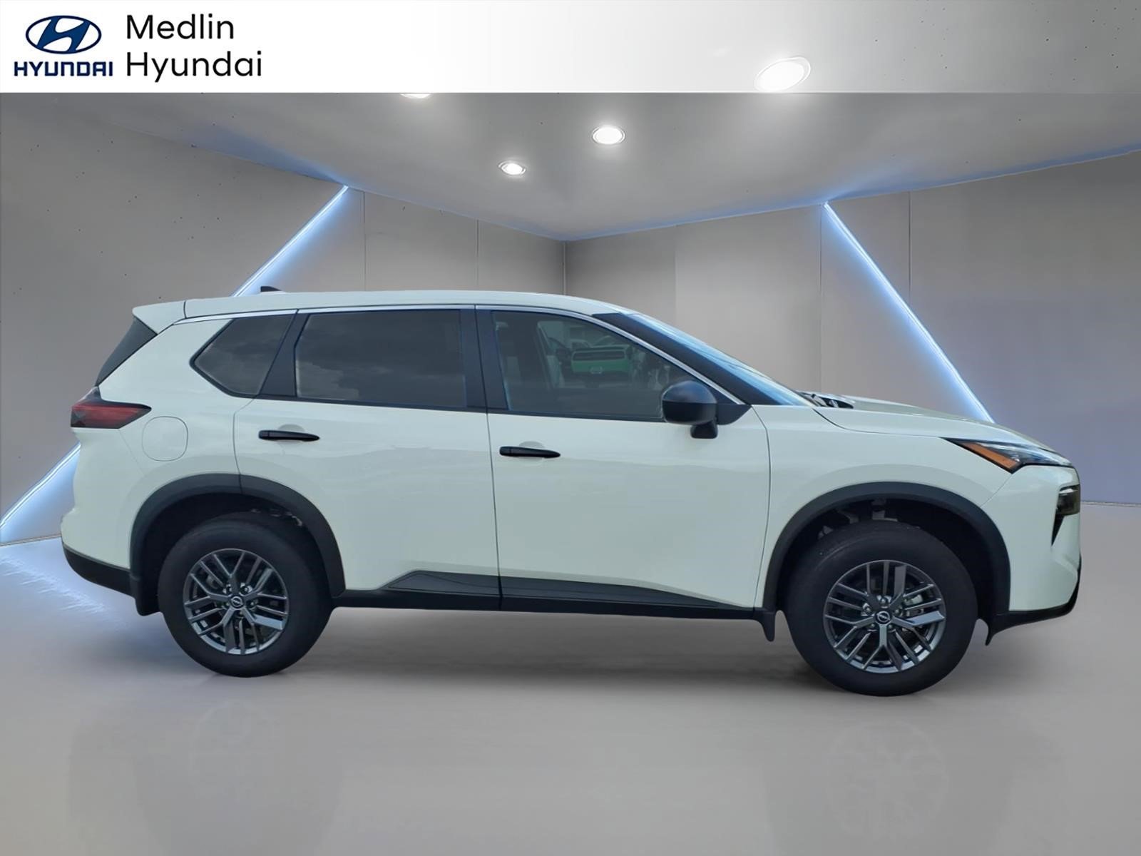 Used 2026 Glacier White Nissan S image 2