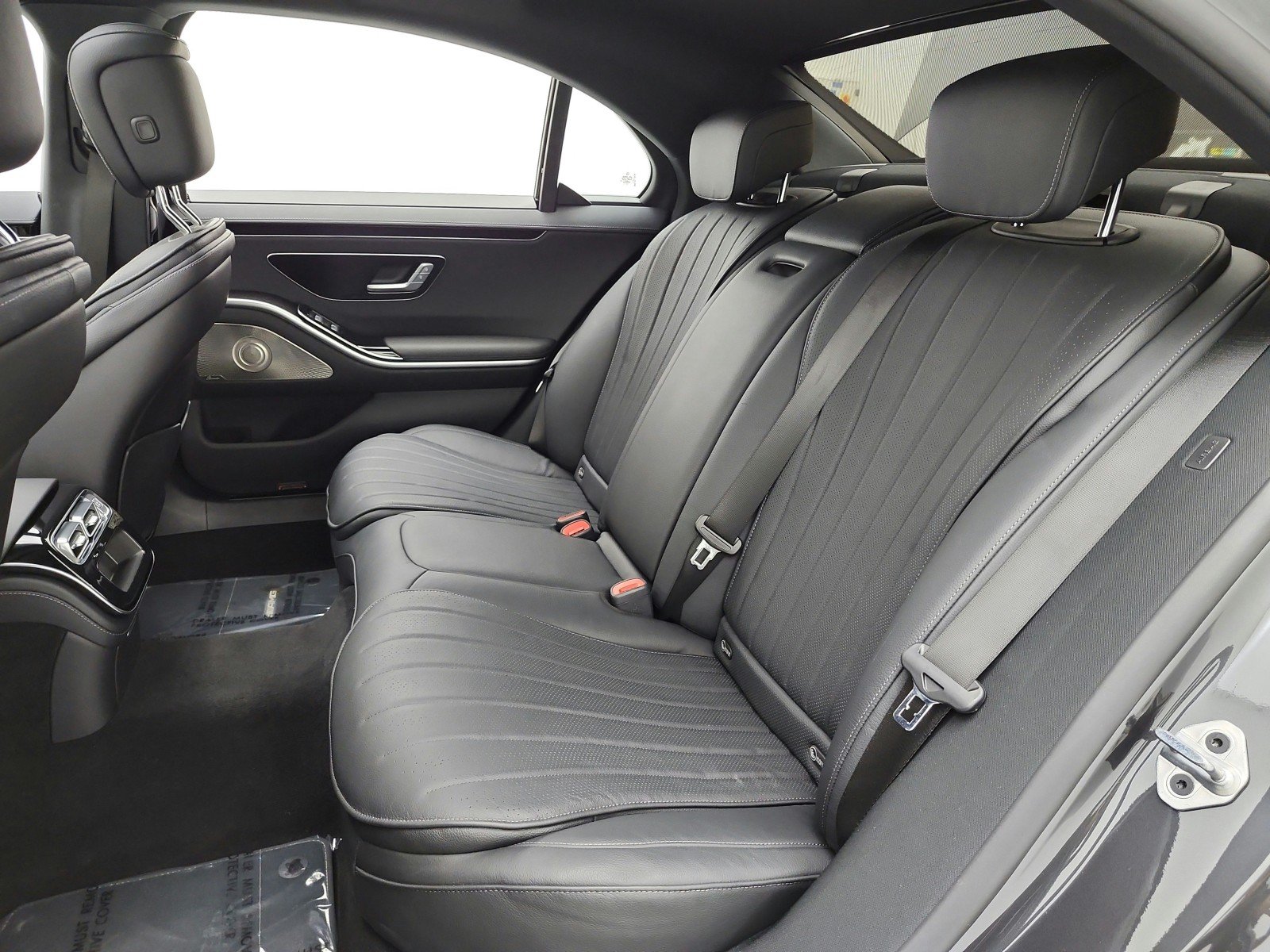 Certified Used 2023 Graphite Grey Mercedes-Benz S 500 4MATIC® Sedan image 15