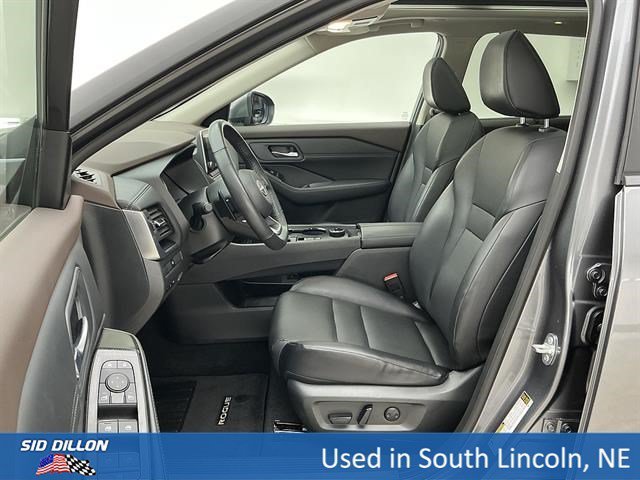 Used 2023 Gun Metallic Nissan SV image 17