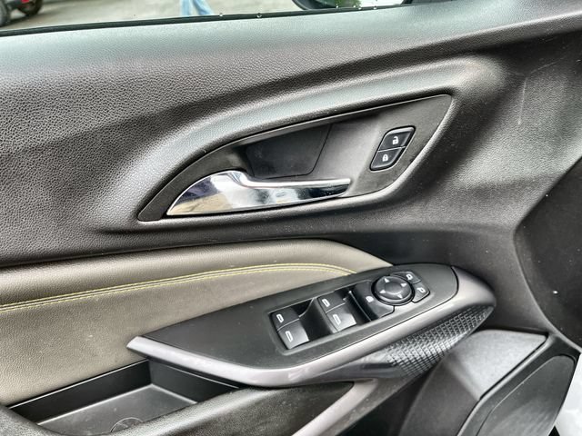Certified Used 2025 Summit White Chevrolet ACTIV image 16
