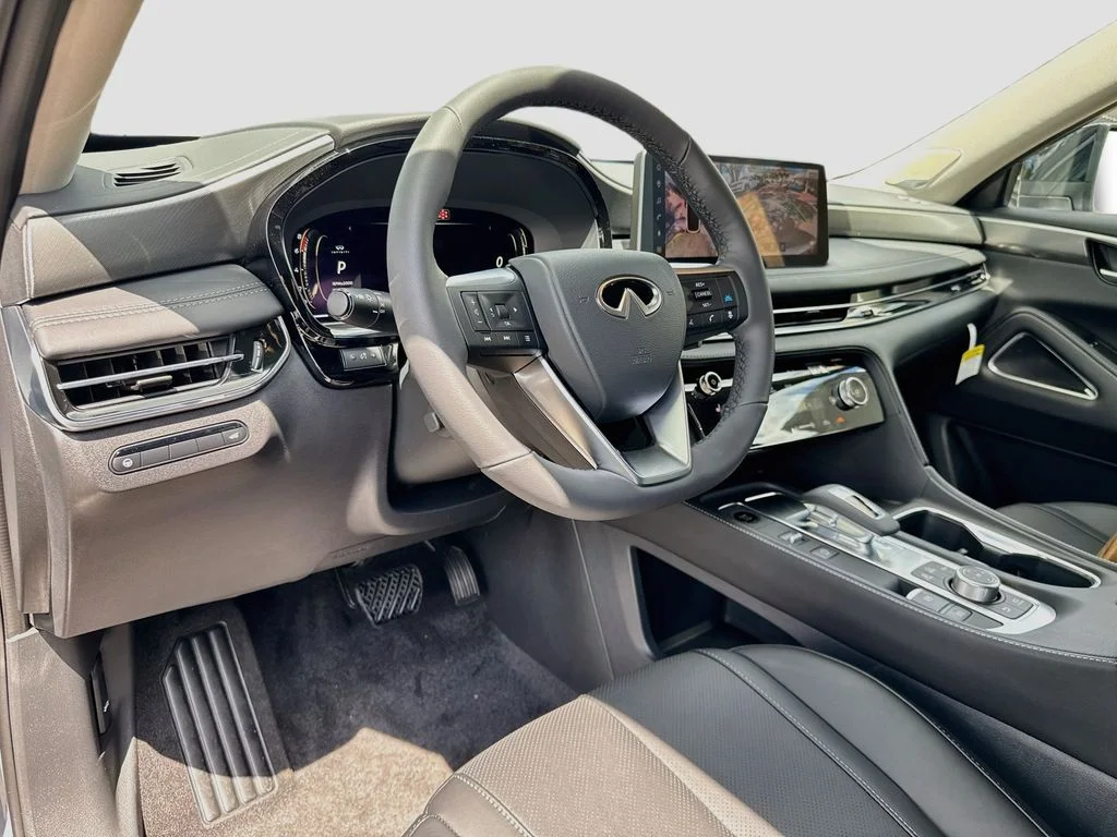 New 2027 HARBOR GRAY INFINITI Luxe FWD image 9