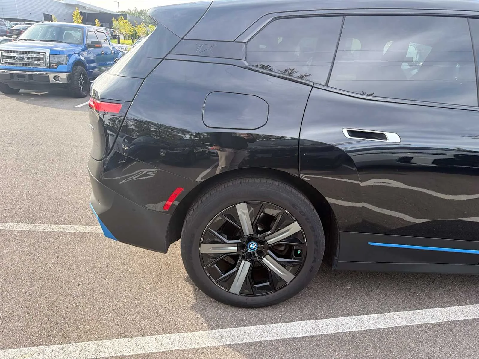 Certified Used 2024 Black Sapphire Metallic BMW xDrive50 image 8