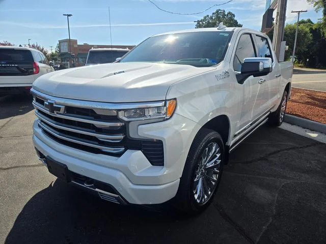 Used 2023 Beige Chevrolet High Country image 3