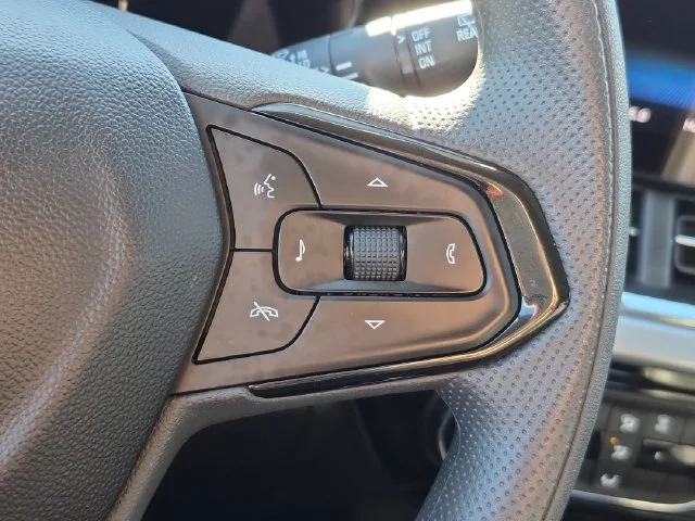 Used 2025 Black Chevrolet LT image 17