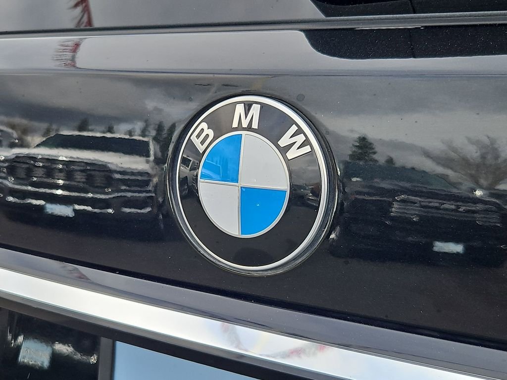 Used 2023 Black BMW xDrive40i image 25