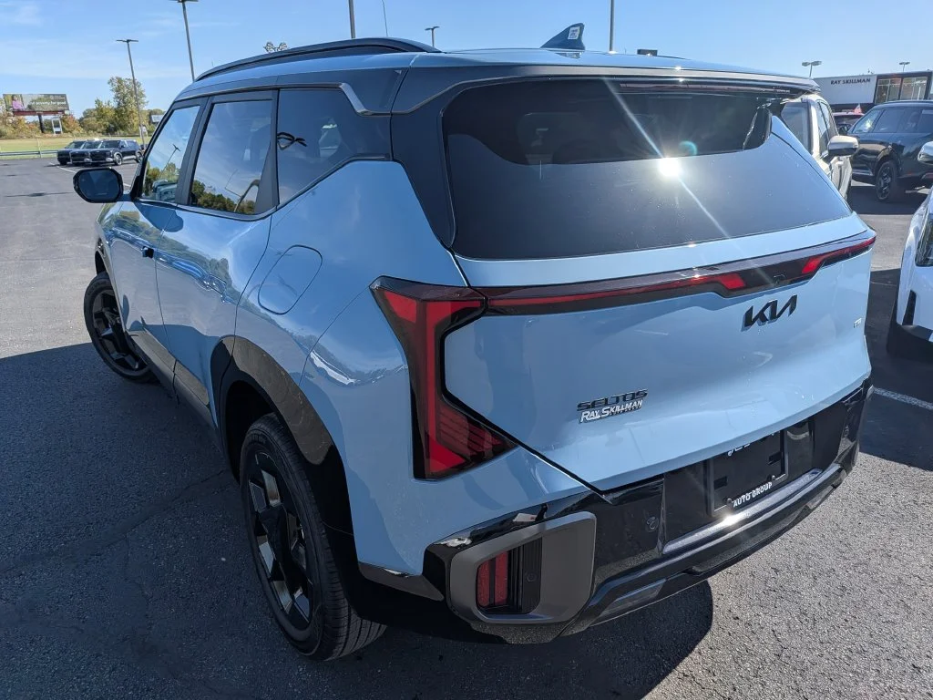 New 2027  Kia X-Line S image 32
