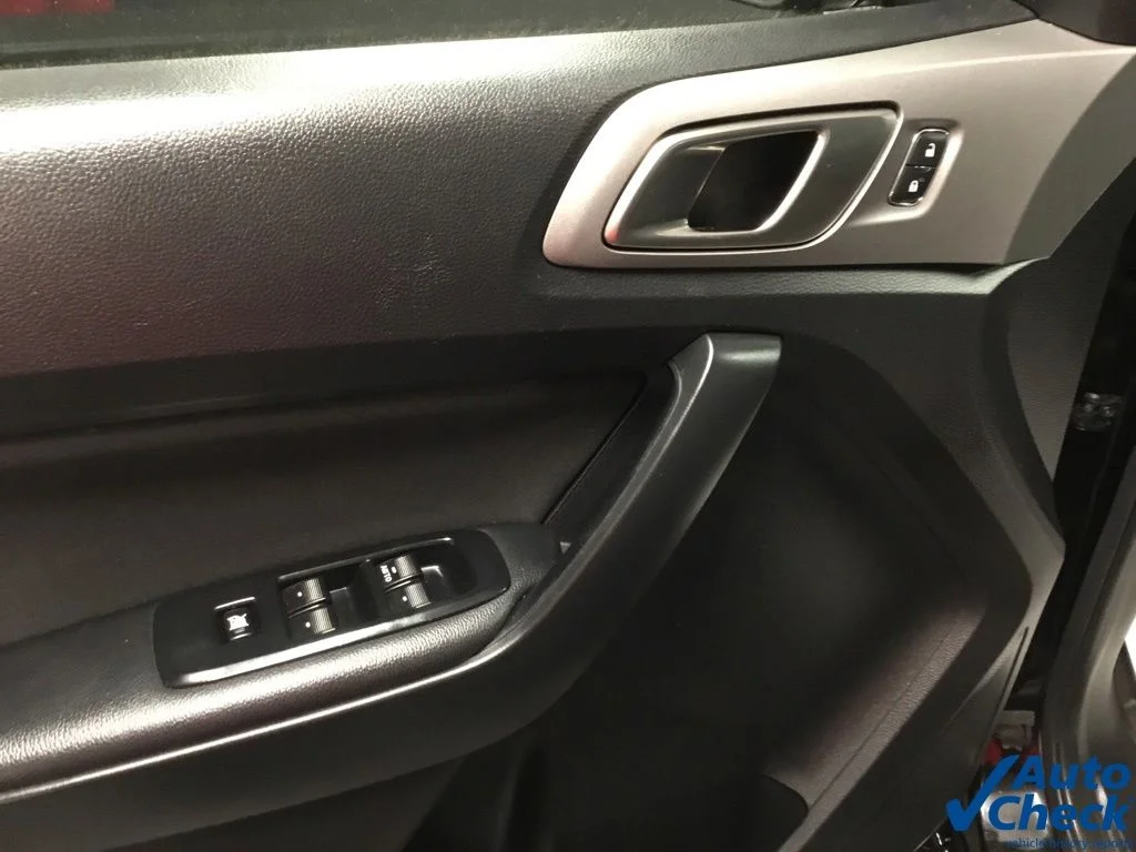 Used 2019 Black Ford XLT image 27