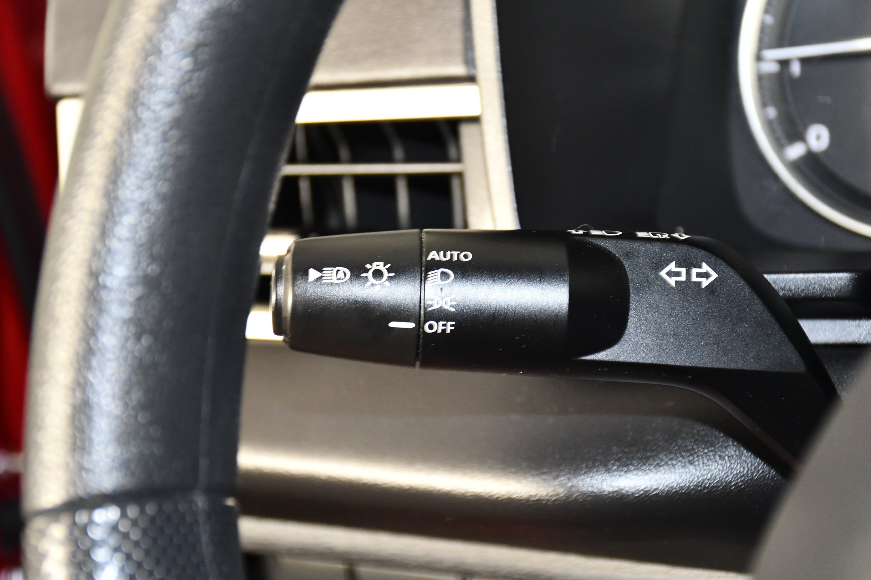 Certified Used 2024 Red Diamond Mitsubishi ES image 22