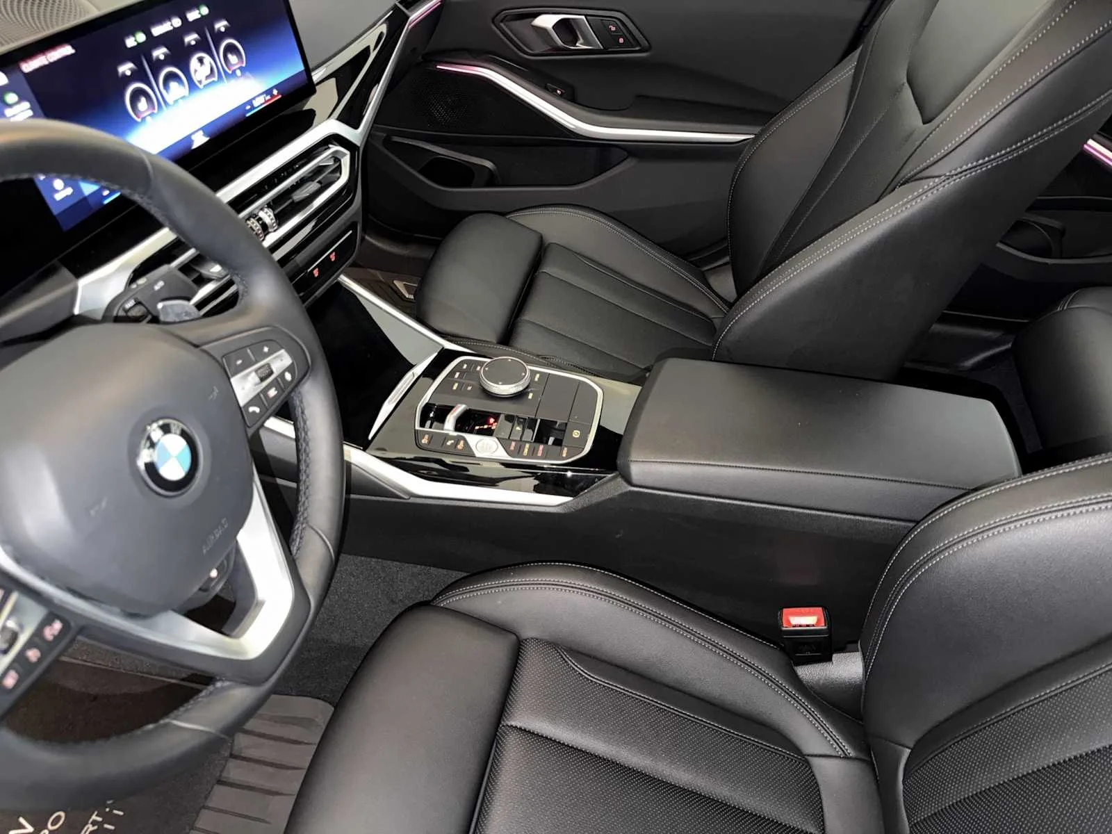2024 BMW 3 Series 330i - Photo 19