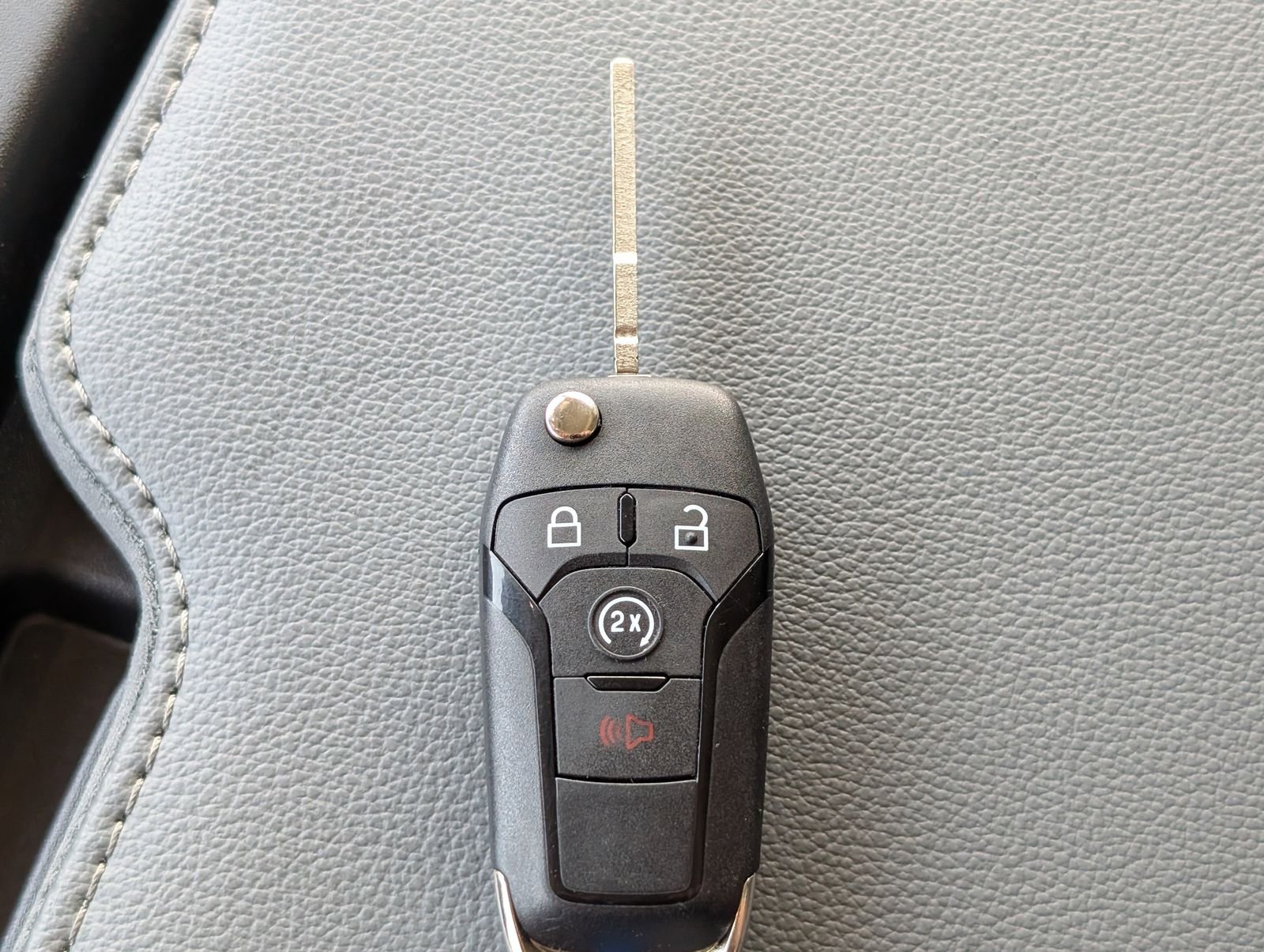 2025 Ford F-350 Super Duty Chassis Cab XL - Photo 28