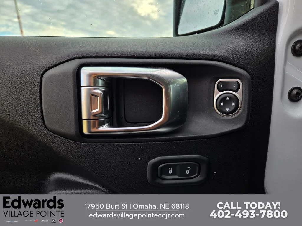 2026 Jeep Wrangler 2-Door Willys - Photo 10
