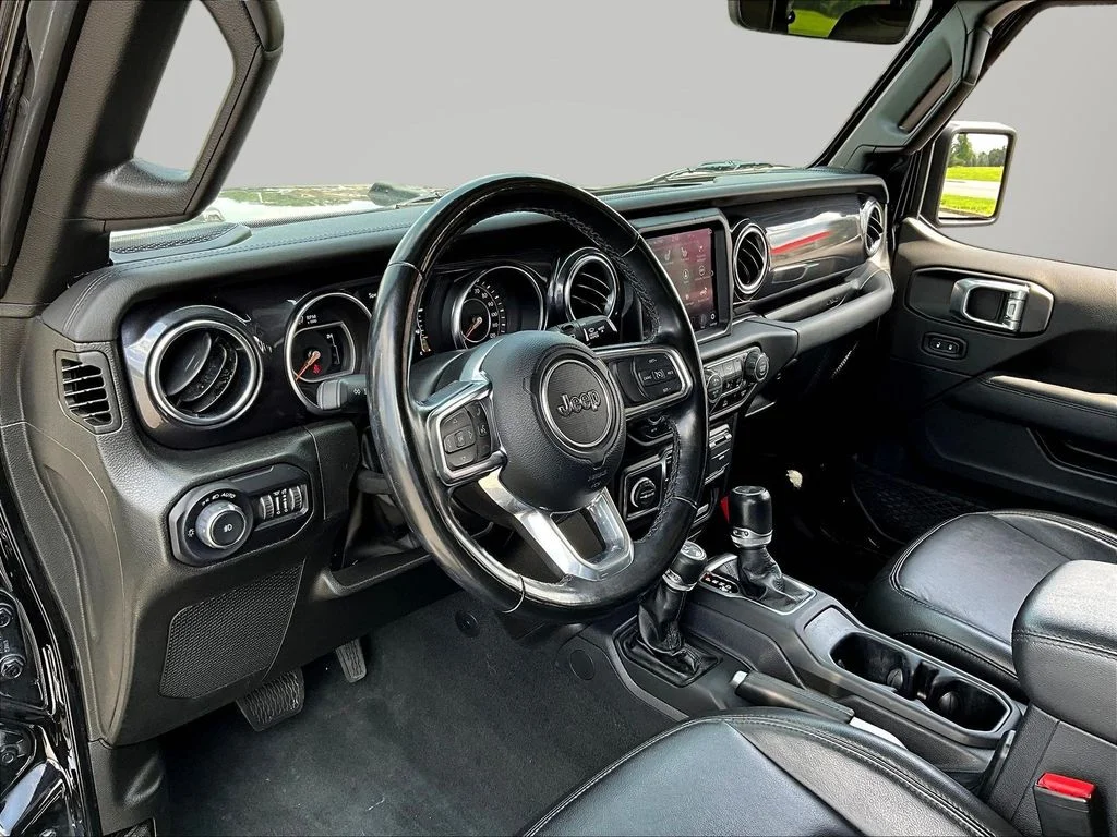 Used 2022 Black Jeep Unlimited Sahara Altitude image 17