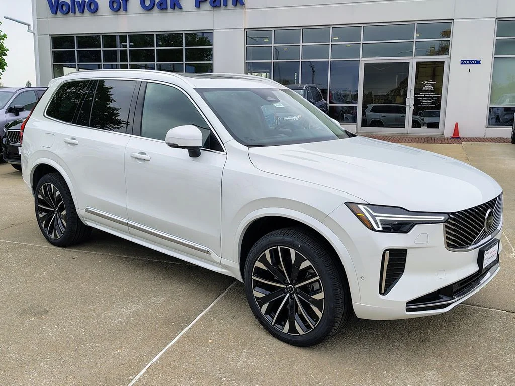 New 2026 Crystal White Volvo Plus image 4