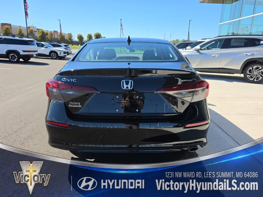 Used 2025  Honda Sport image 4