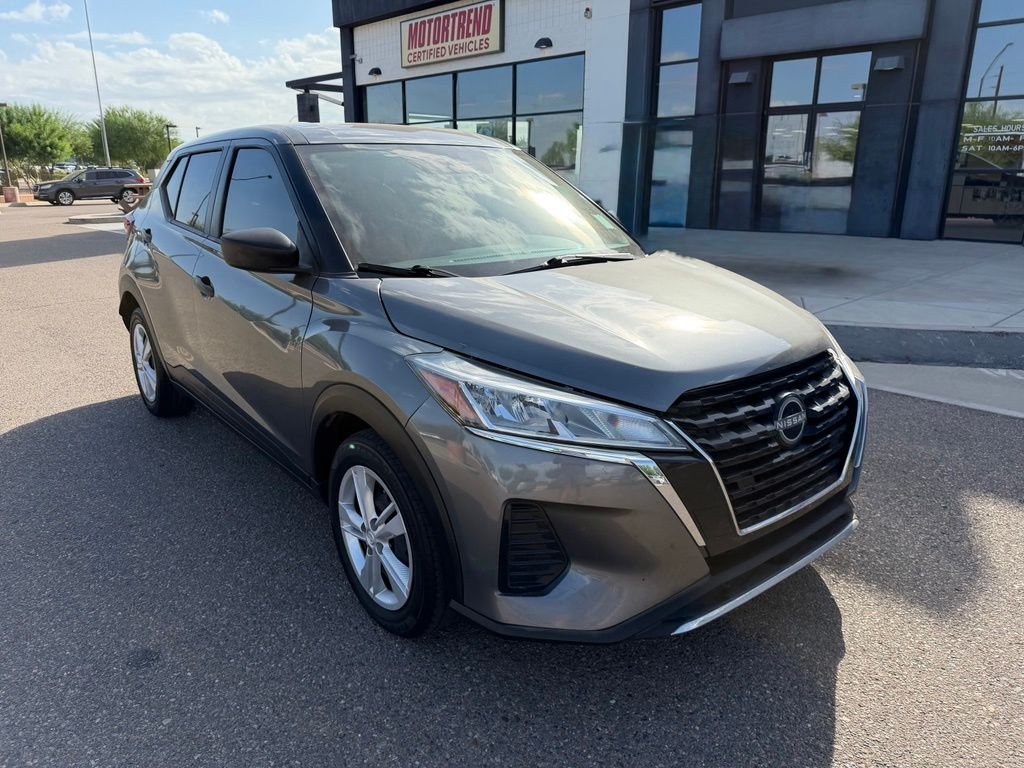 Used 2024 Gray Nissan S image 1