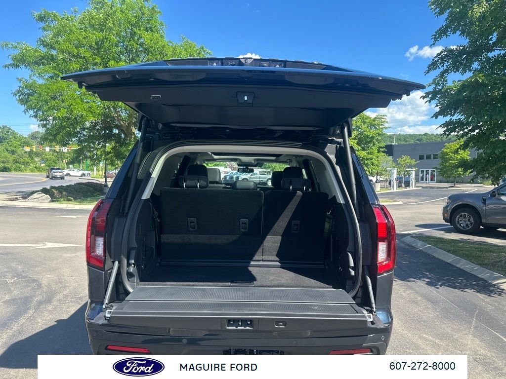 New 2026 Blue Metallic Ford Active image 11