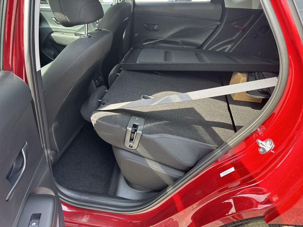 2025 Hyundai Kona EV SEL - Photo 20