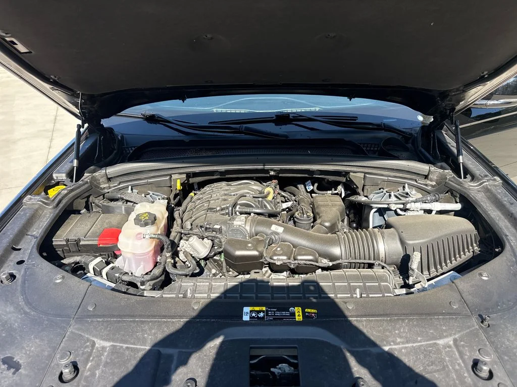 Used 2025 Diamond Black Jeep Altitude X image 36