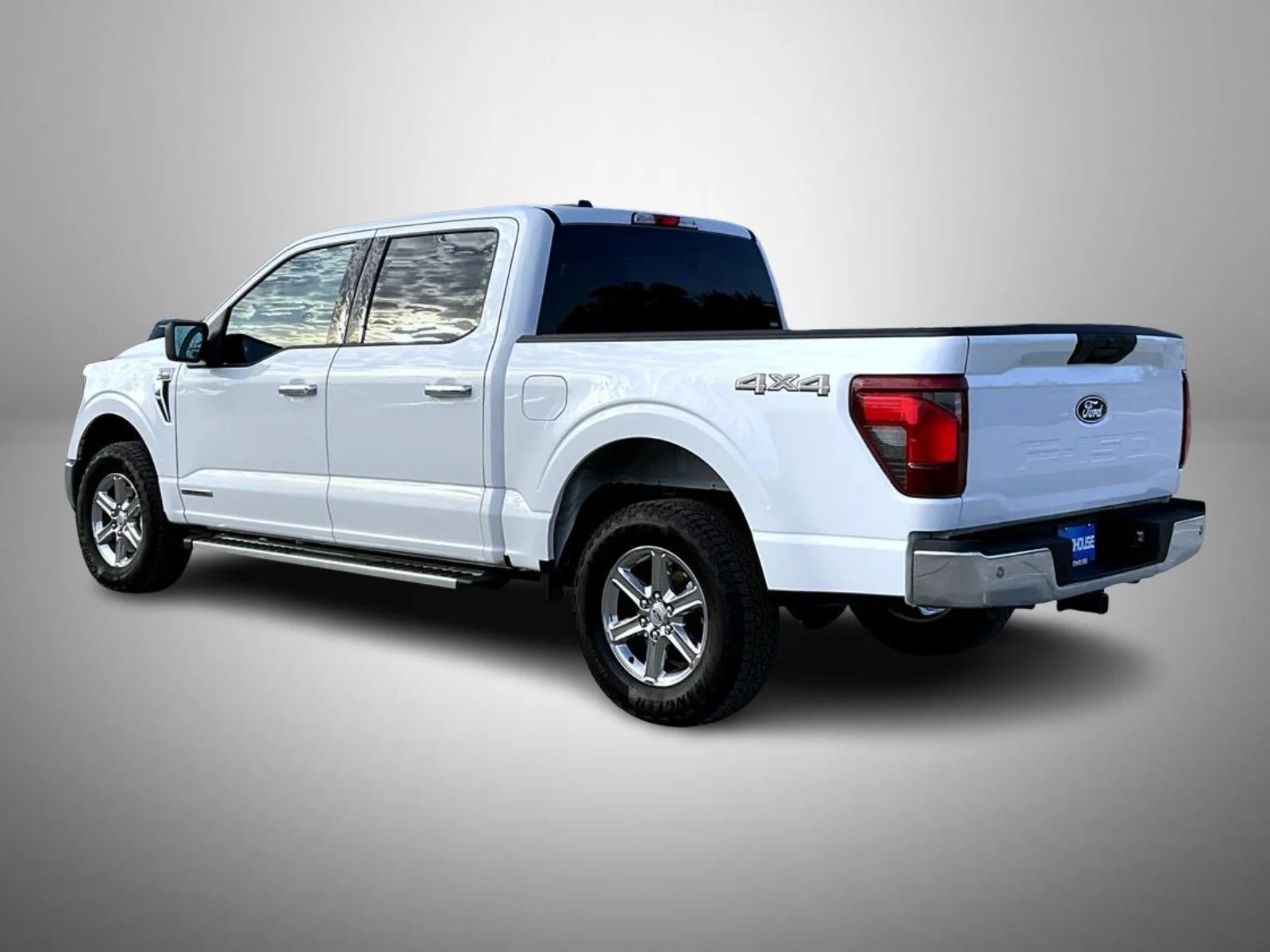Used 2025 White Ford XLT image 7
