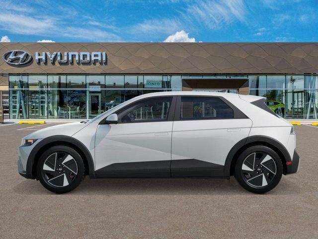 New 2026 White Hyundai SEL image 3
