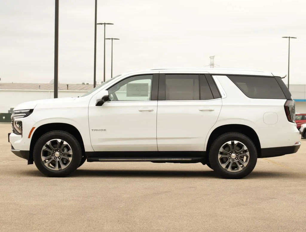 New 2026 Summit White Chevrolet LT image 4