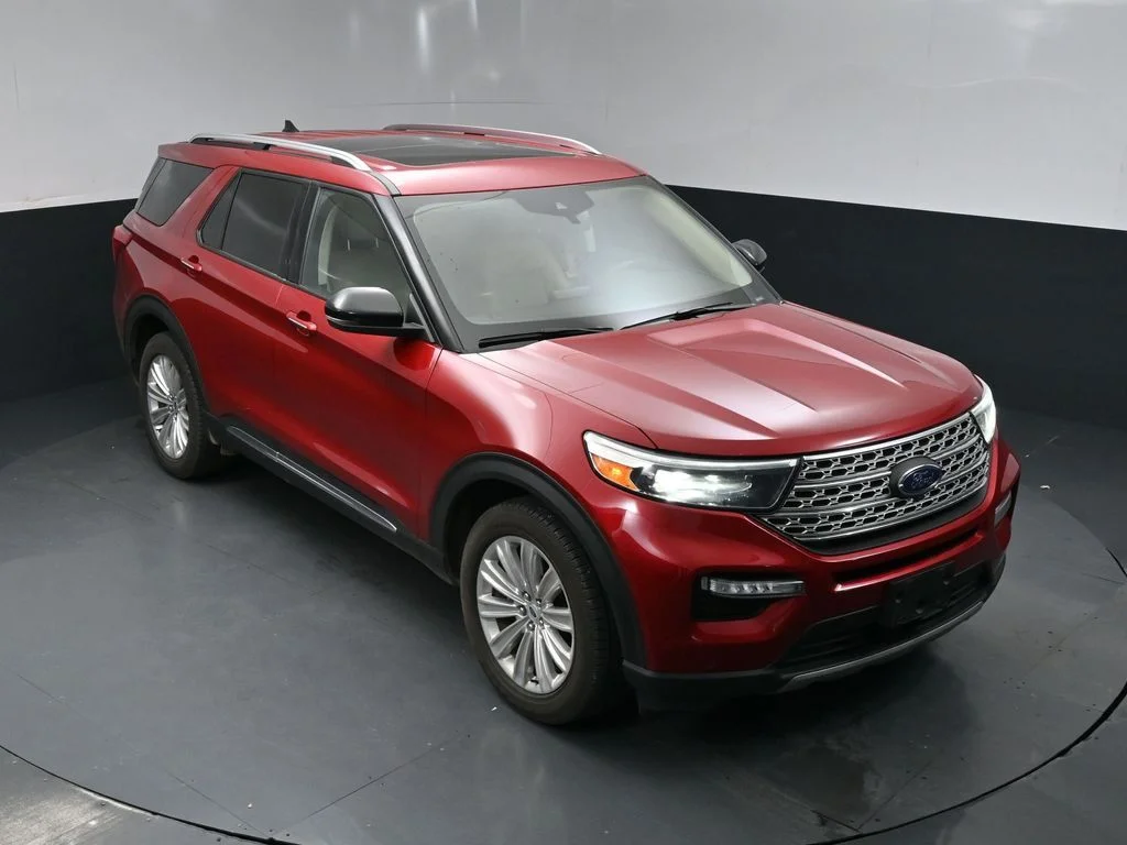 Used 2022 Red Ford Limited image 13