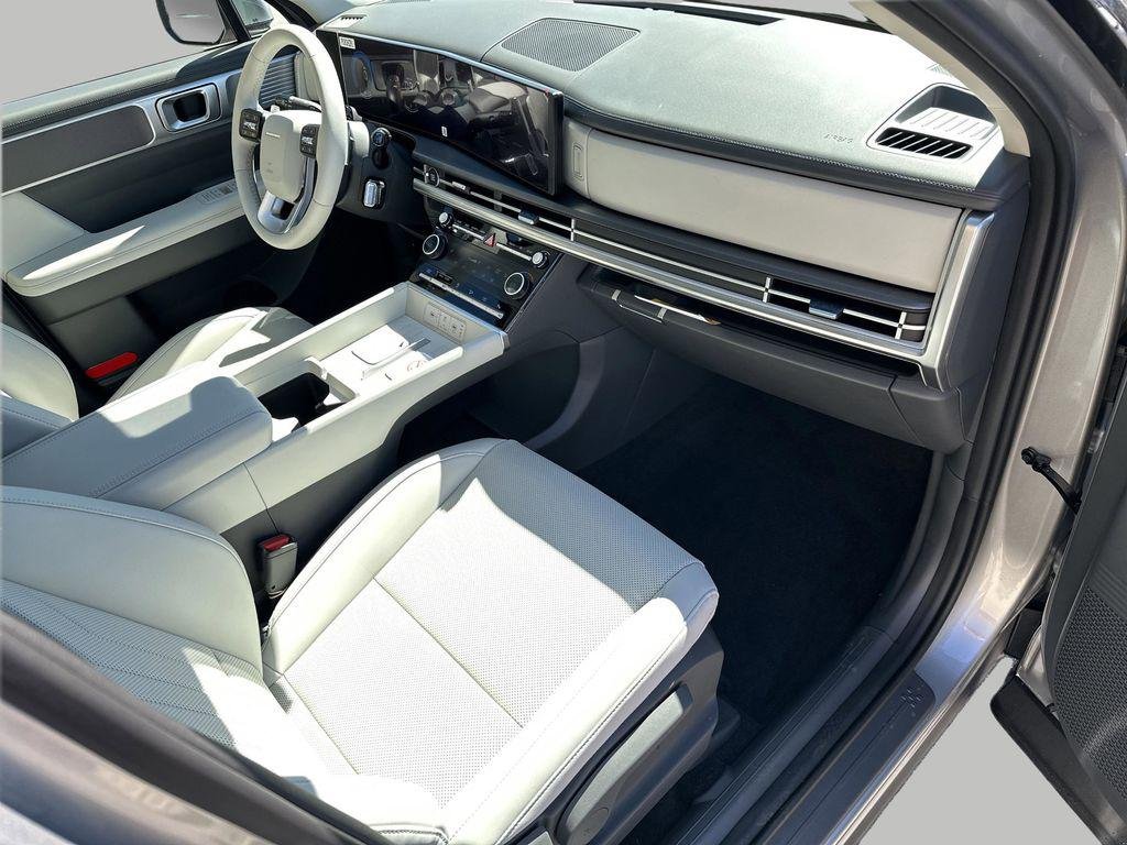 New 2026 Shimmering Silver Pearl Hyundai SEL FWD image 26