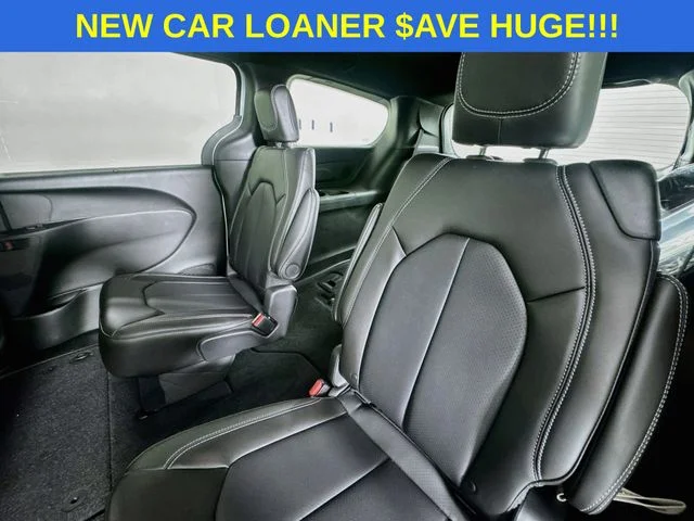 New 2027 Bright White Clear-Coat Exterior Paint Chrysler  image 23