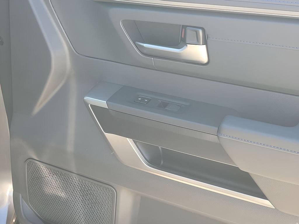 2026 Toyota Tundra Platinum - Photo 49