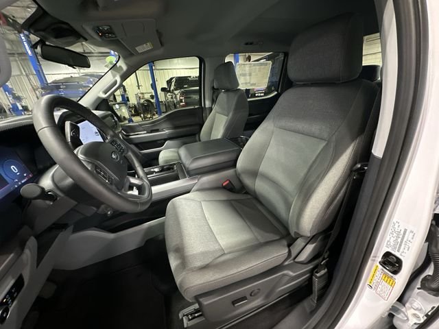 Used 2026 Oxford White Ford XLT image 17