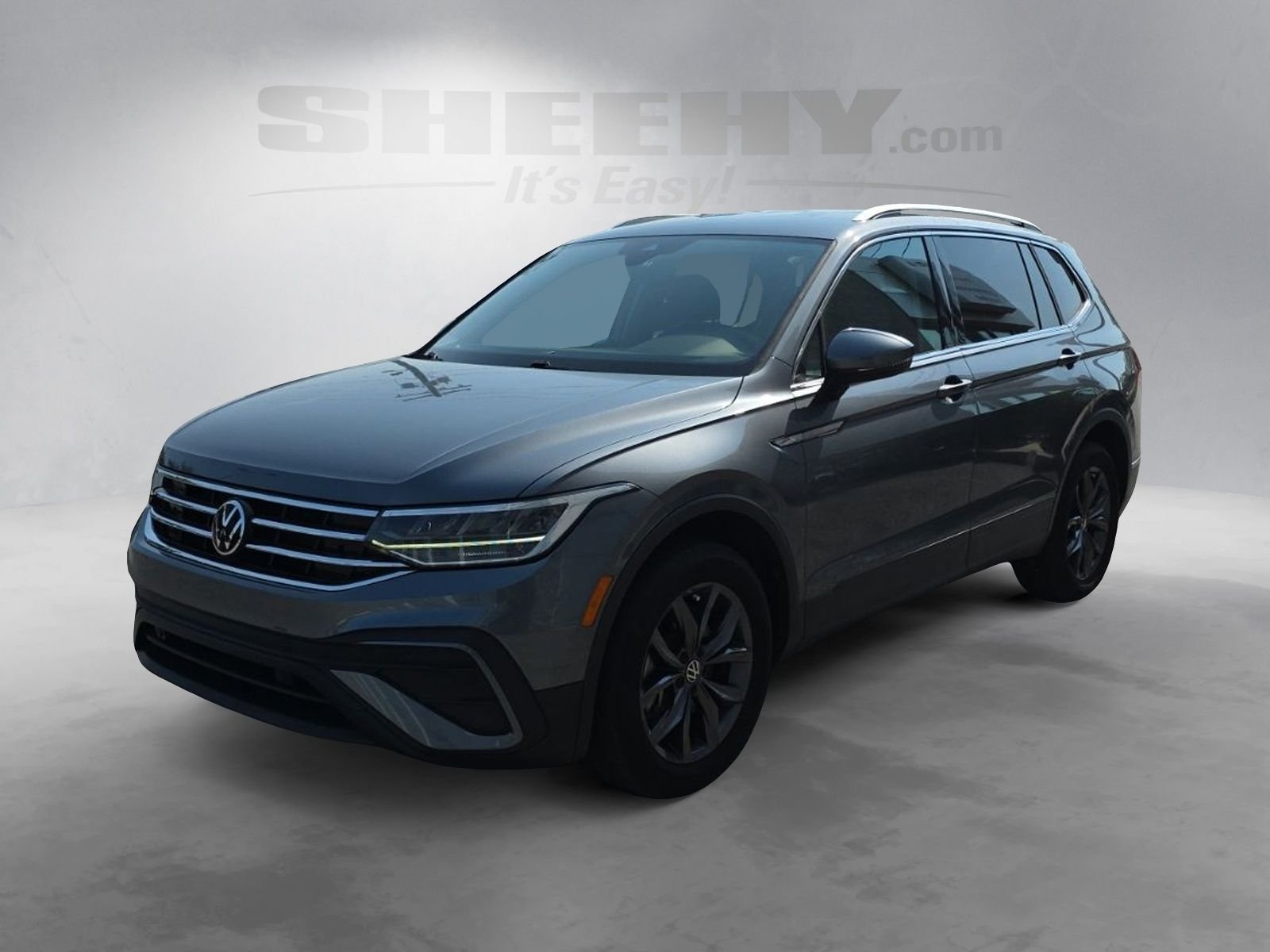 Used 2023 Gray Volkswagen 2.0T SE image 15