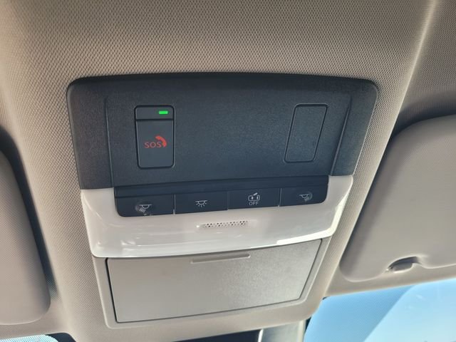 Used 2025 White Nissan SV image 22