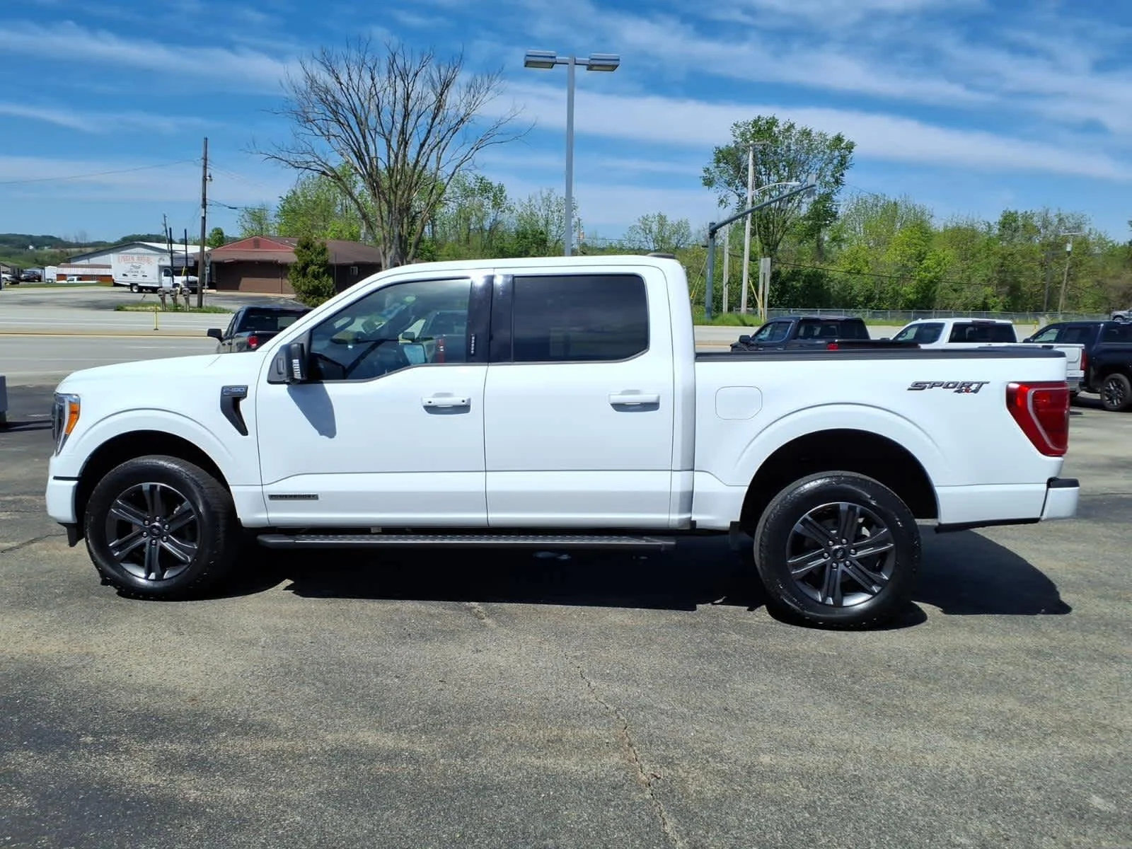 Used 2023 Oxford White Ford XLT image 11
